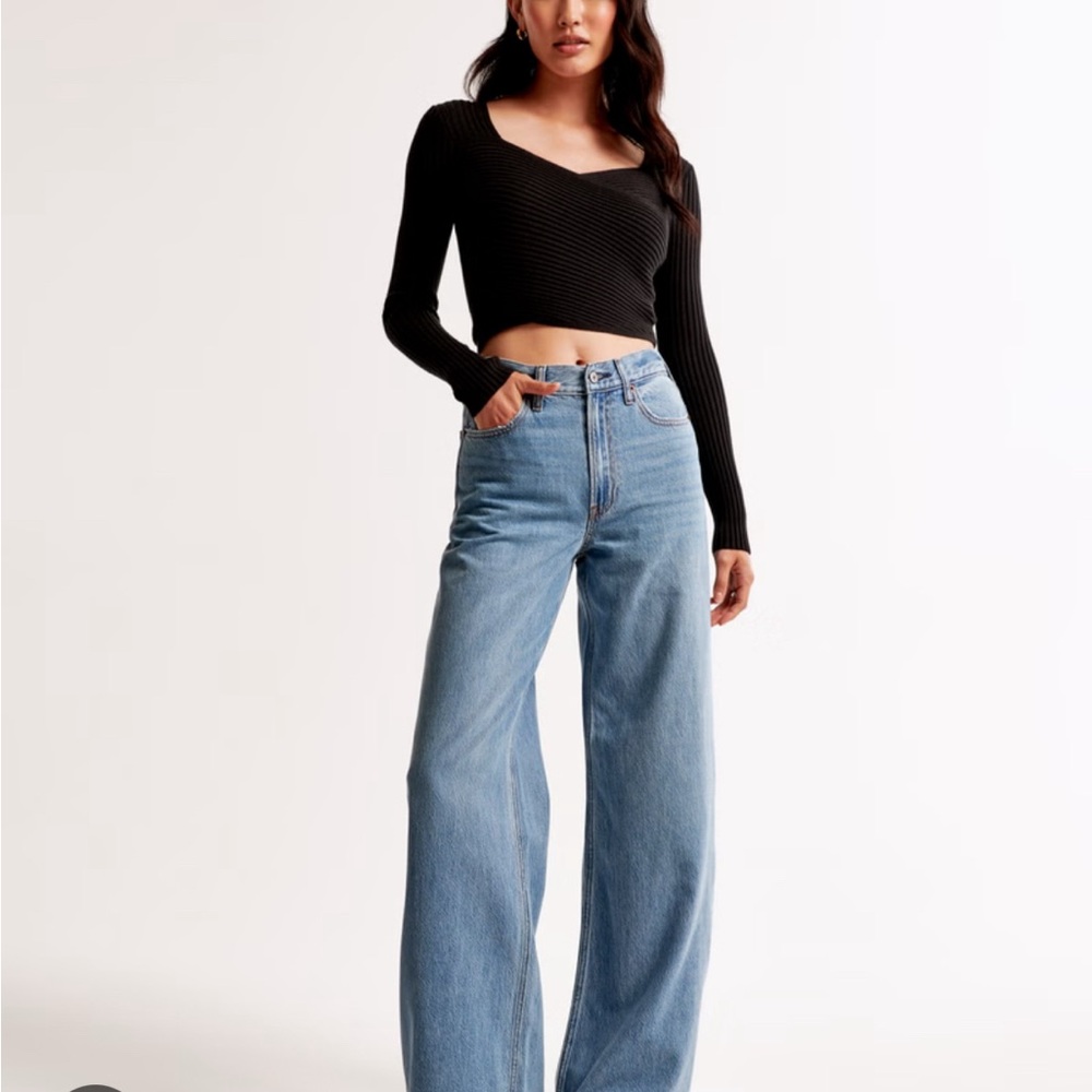 Abercrombie & Fitch High Rise Wide Leg 28